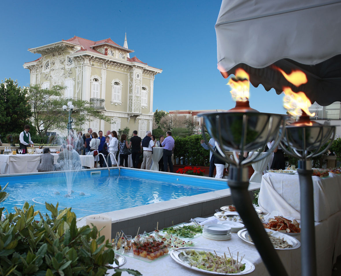 Hotel Vittoria Пезаро Удобства фото The Villa's pool
