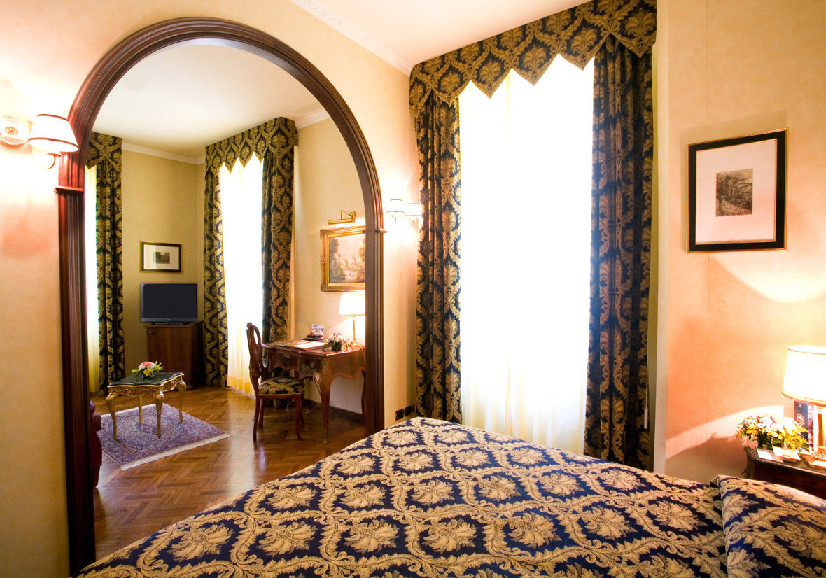 Hotel Vittoria Пезаро Номер фото A suite at the Hotel